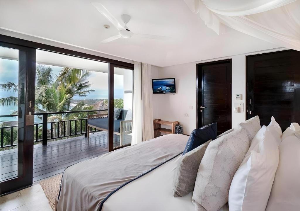 Batu Karang Lembongan Resort & Spa Exterior foto