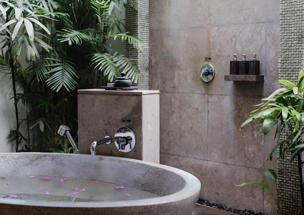 Batu Karang Lembongan Resort & Spa Exterior foto
